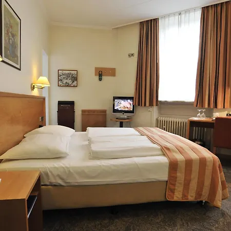 Molitor Hotel