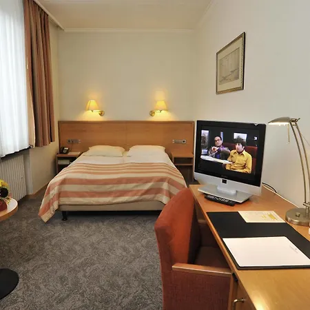 Hotel Molitor 3*