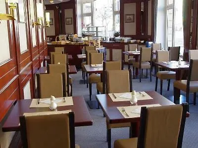 Hotel Molitor 3*