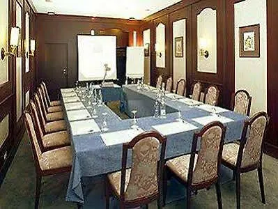 Molitor Hotel 3*