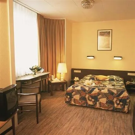 Hotel Molitor 3*